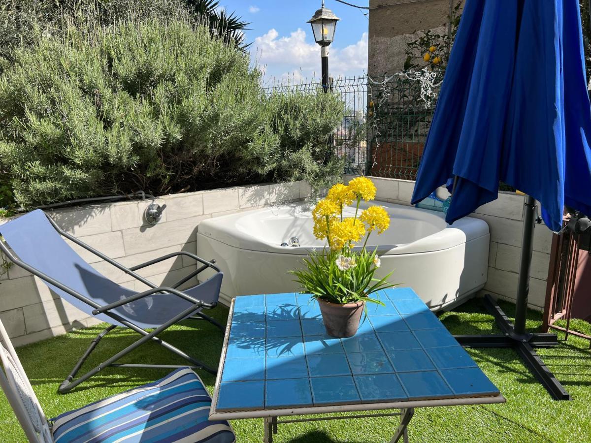 La Finestra Nel Giardino Hotel Naples Exterior photo